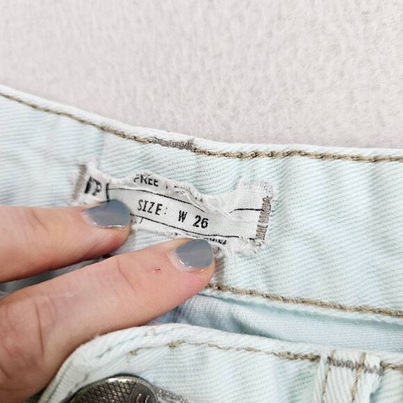 Free People Women's Light Wash Denim Shorts 25 - Picture 3 of 5